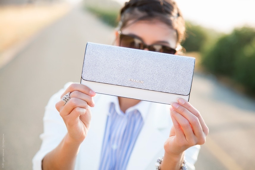 Coach Black White Wallet  - Visit Stylishlyme.com for more outfit photos and style tips