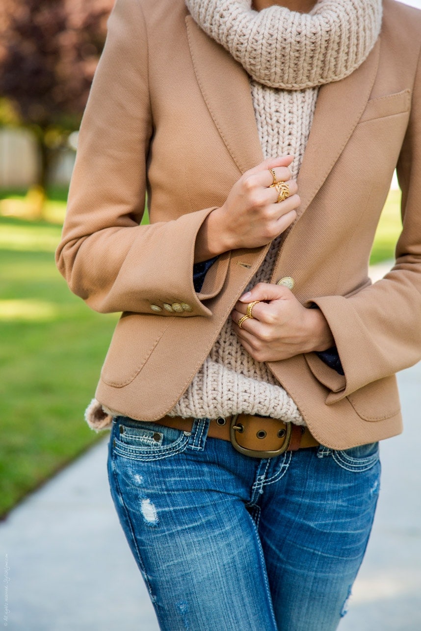 How to Style a Large Fall Knit Blazer with Ankle Boots - Stylishlyme