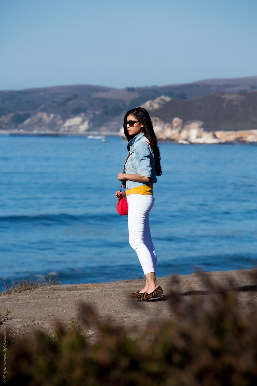 white jeans and denim jacket for a denim on denim outfit - Visit Stylishlyme.com for more outfit inspiration and style tips