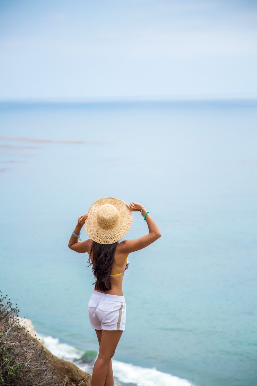 cute beach outfits - California - Visit stylishlyme.com to view more style photos and read style tips on cute beach outfits 