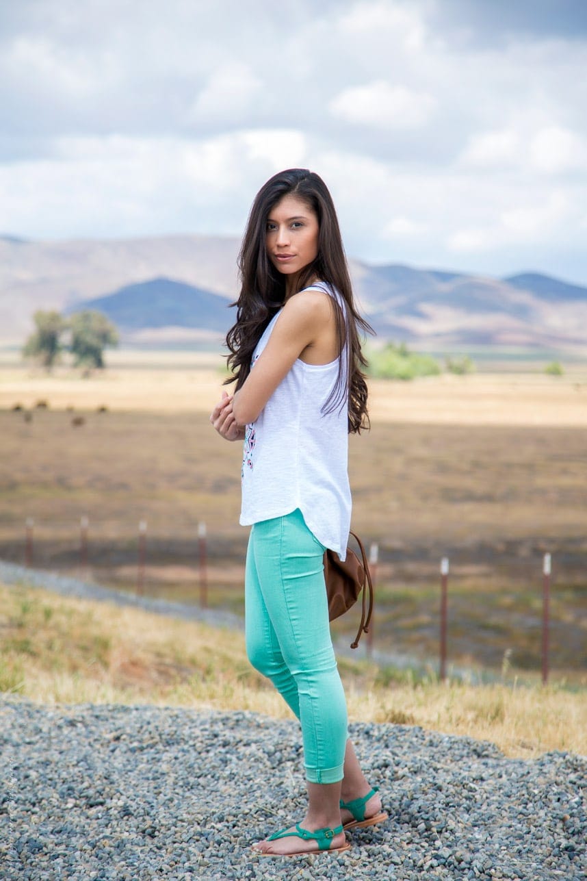 Finally! How To Wear Mint Green Pants - Stylishlyme.com